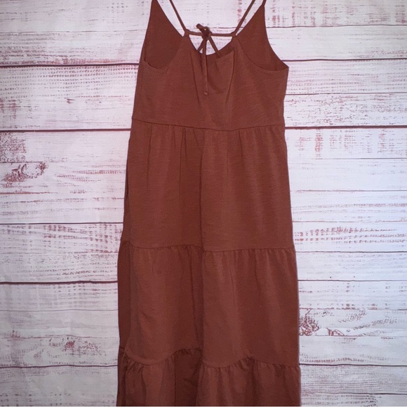 Old Navy, spaghetti strap tiered dress - Picture 3 of 8